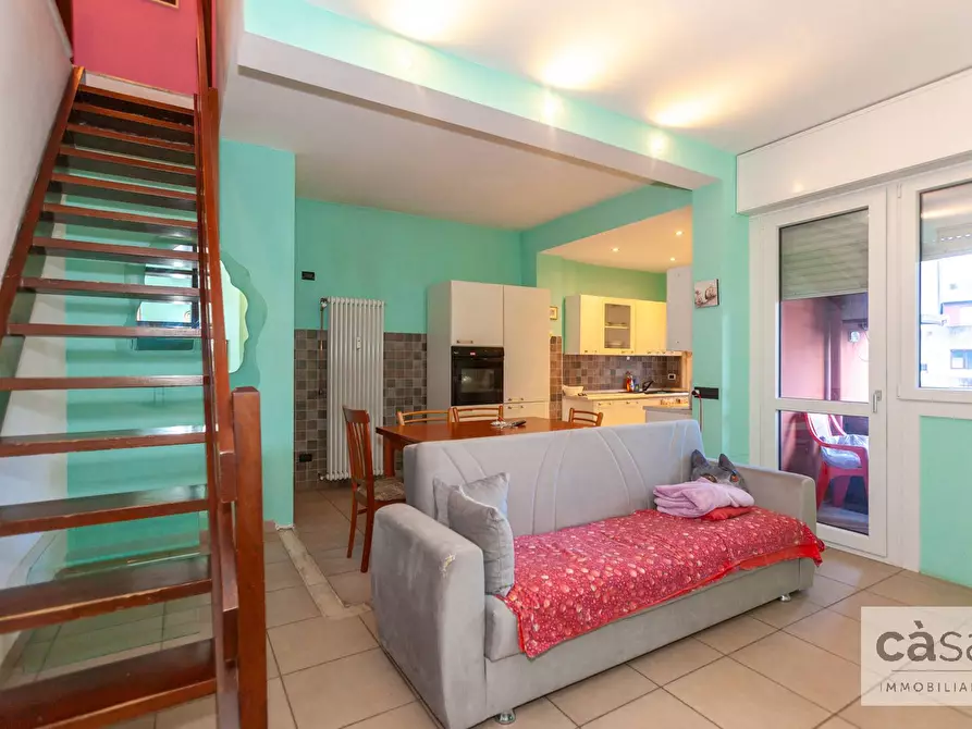 Immagine 5 di Appartamento in vendita  in Daniele Manin a Varese