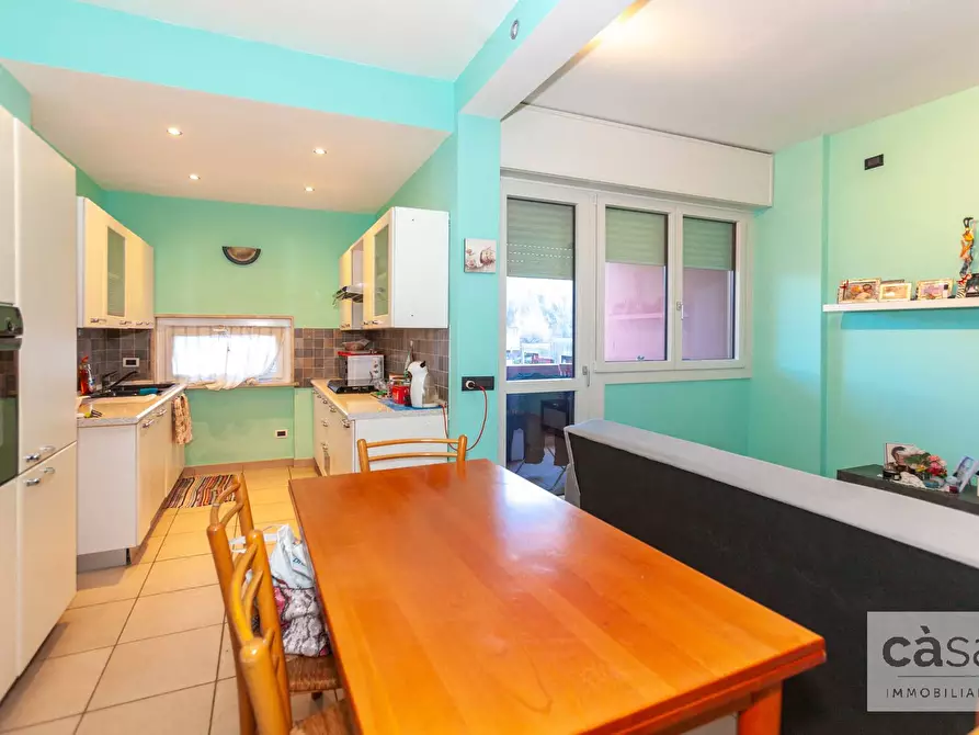 Immagine 7 di Appartamento in vendita  in Daniele Manin a Varese