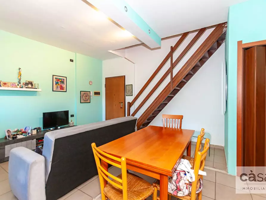 Immagine 10 di Appartamento in vendita  in Daniele Manin a Varese