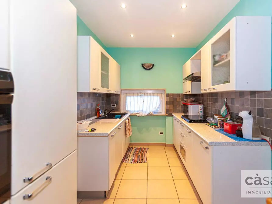 Immagine 12 di Appartamento in vendita  in Daniele Manin a Varese