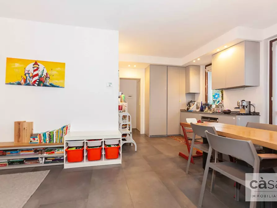 Immagine 3 di Appartamento in vendita  in Via Garibarldi a Venegono Superiore