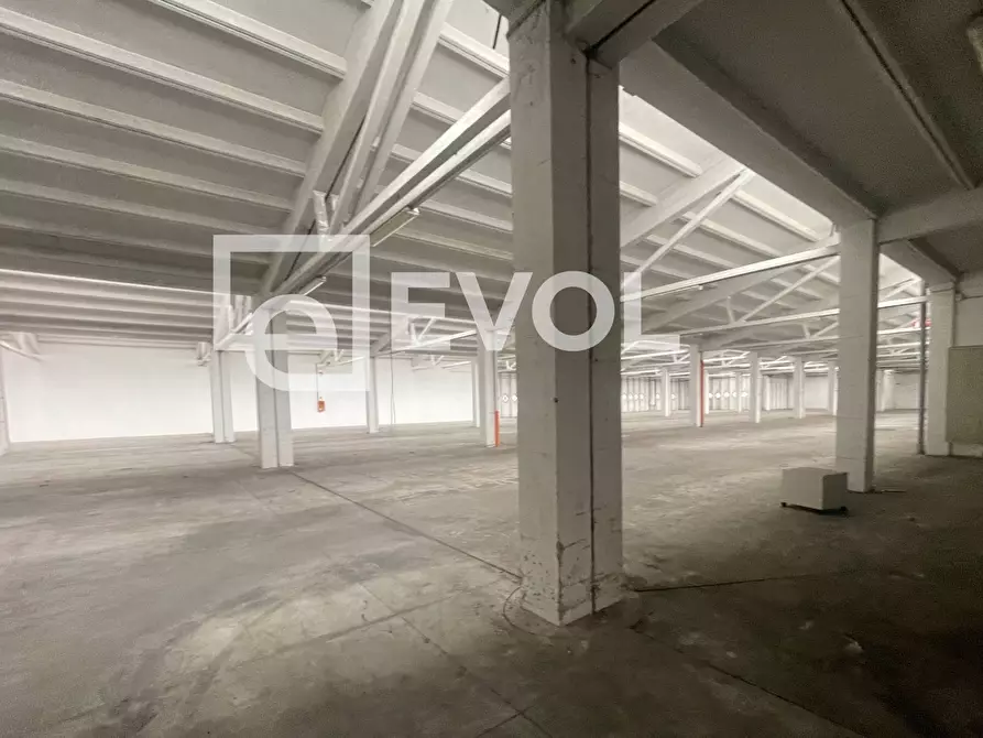 Immagine 2 di Capannone industriale in vendita  in Via GRIALBA a Tolmezzo