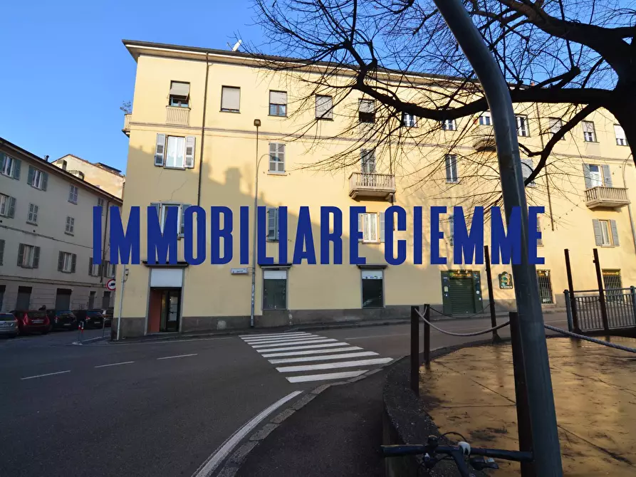 Immagine 22 di Locale commerciale in vendita  in VIA P. NAVA a Lecco