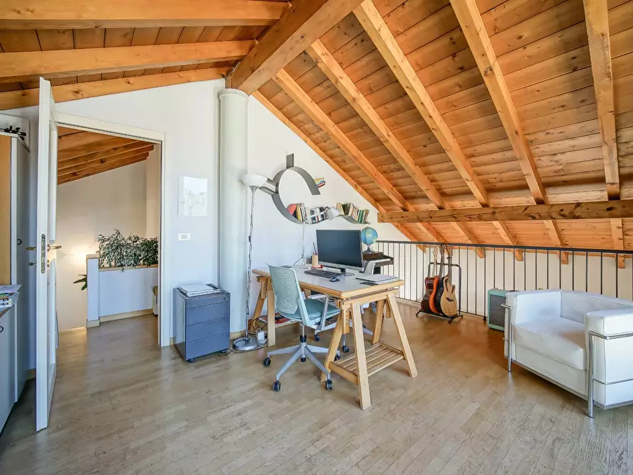 Immagine 20 di Villa in vendita  in VIA AI POGGI a Lecco