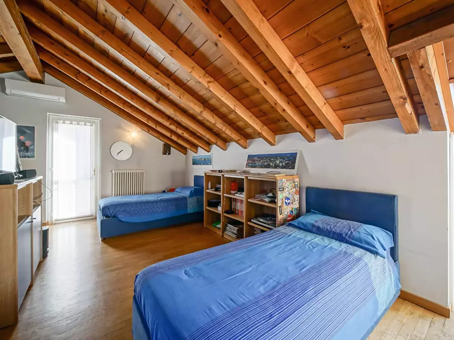 Immagine 21 di Villa in vendita  in VIA AI POGGI a Lecco