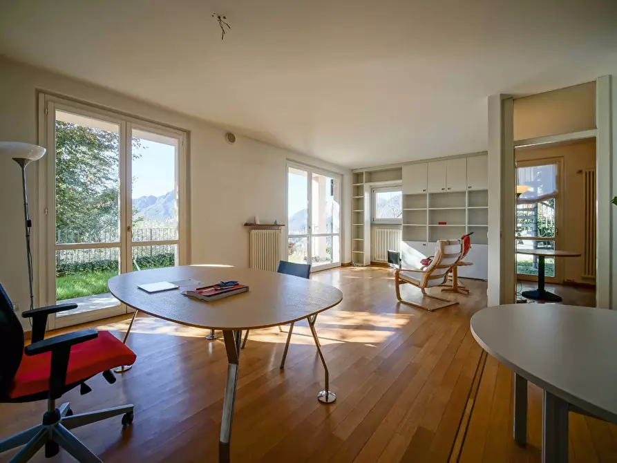 Immagine 25 di Villa in vendita  in VIA AI POGGI a Lecco