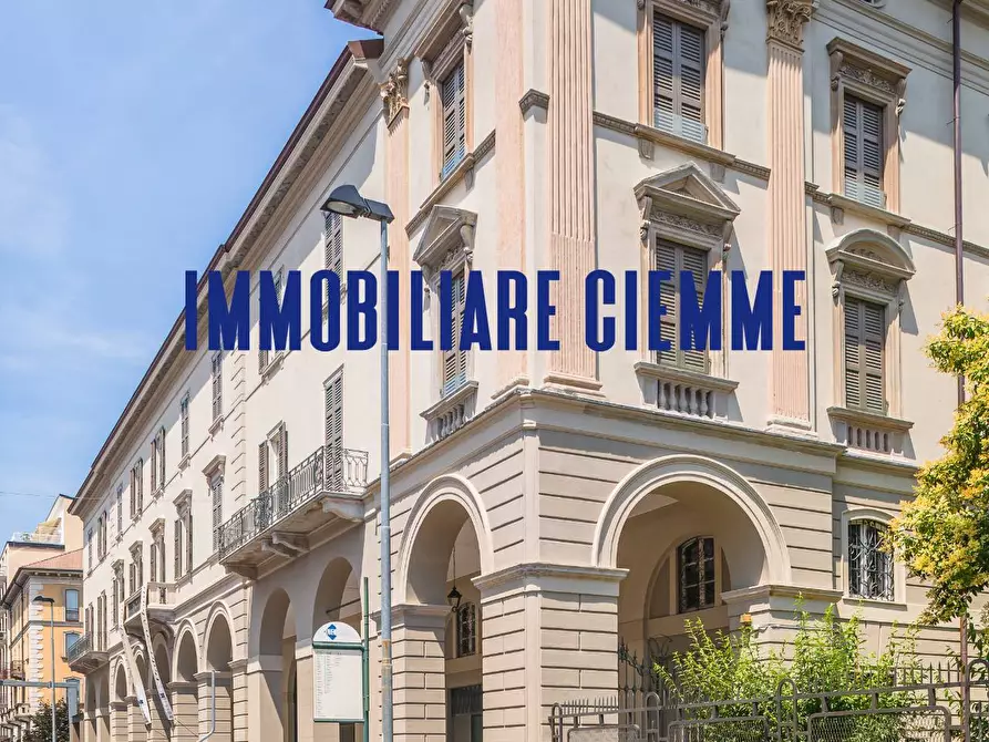 Immagine 10 di Appartamento in vendita  in CORSO MARTIRI DELLA LIBERAZIONE a Lecco