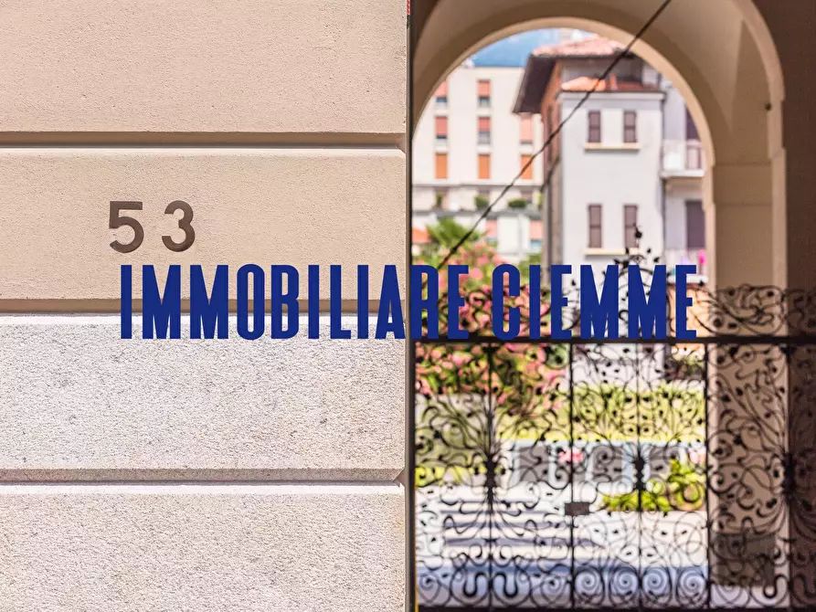 Immagine 14 di Appartamento in vendita  in CORSO MARTIRI DELLA LIBERAZIONE a Lecco
