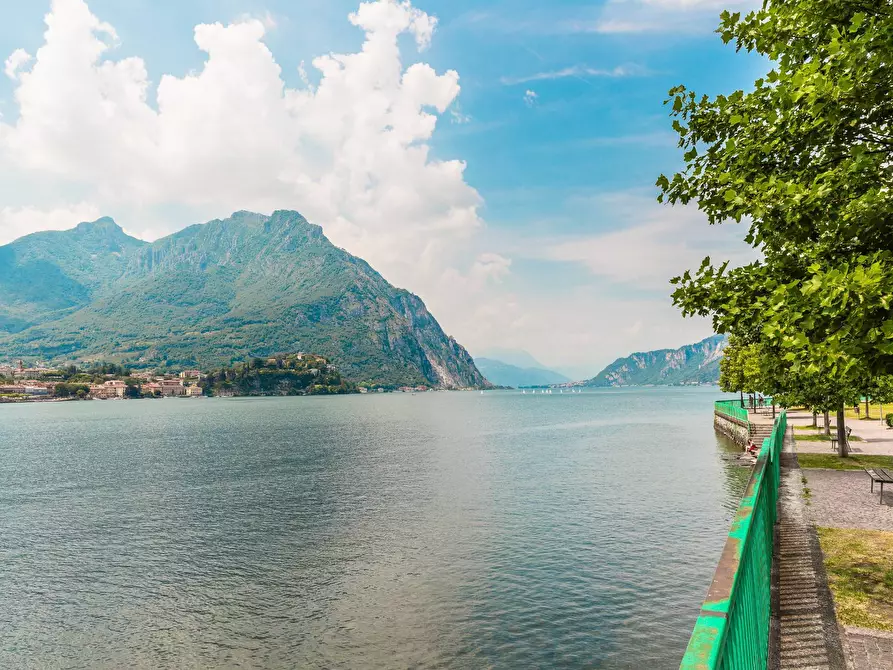 Immagine 15 di Appartamento in vendita  in CORSO MARTIRI DELLA LIBERAZIONE a Lecco