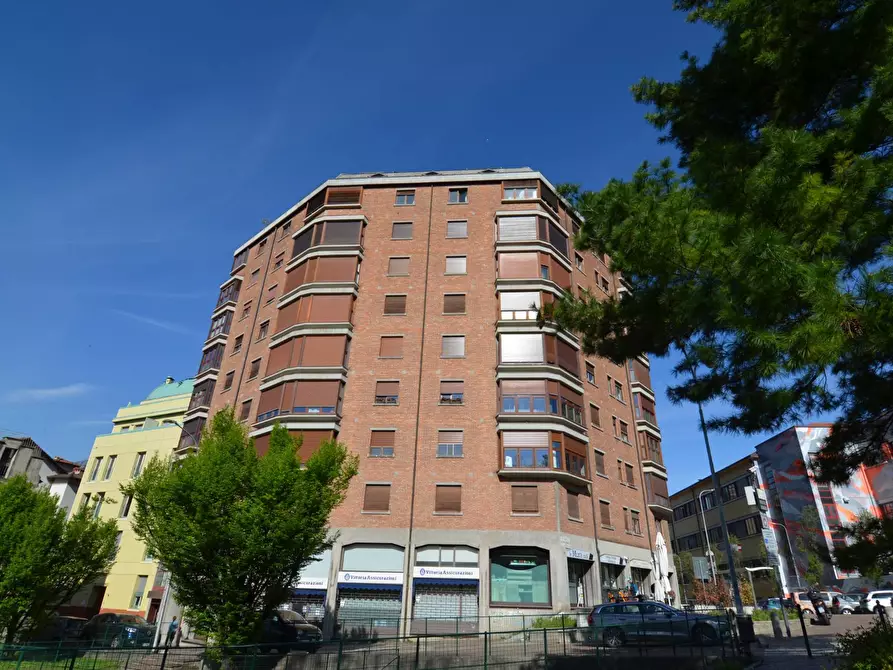 Immagine 1 di Appartamento in vendita  in VIA RESINELLI a Lecco