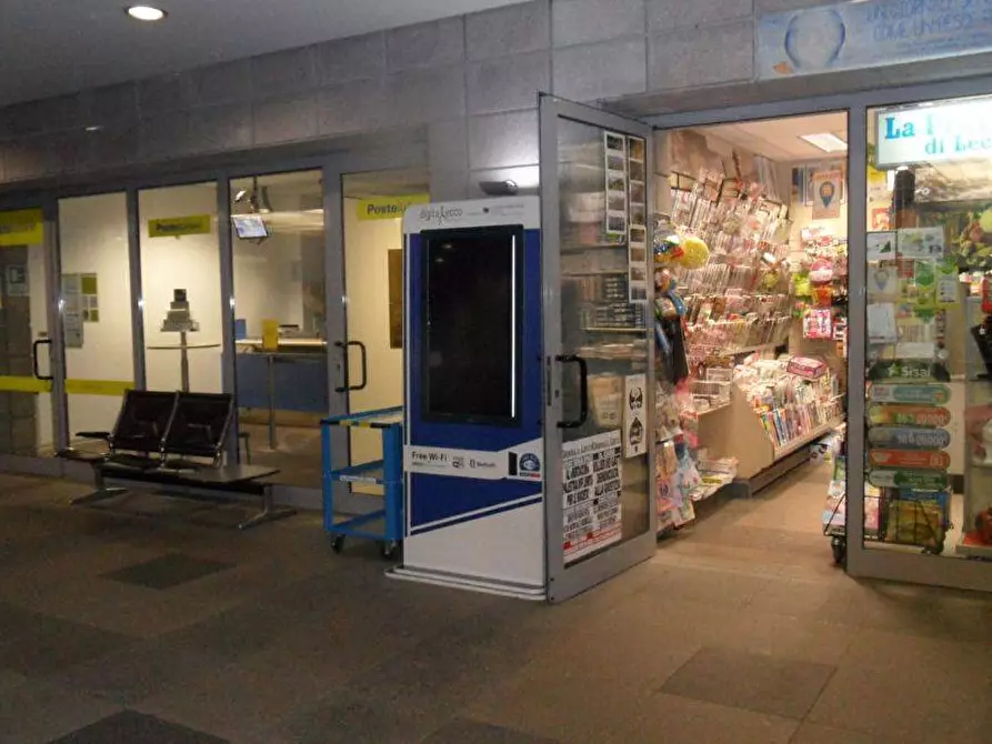 Immagine 10 di Attività commerciale in vendita  in VIA EREMO a Lecco