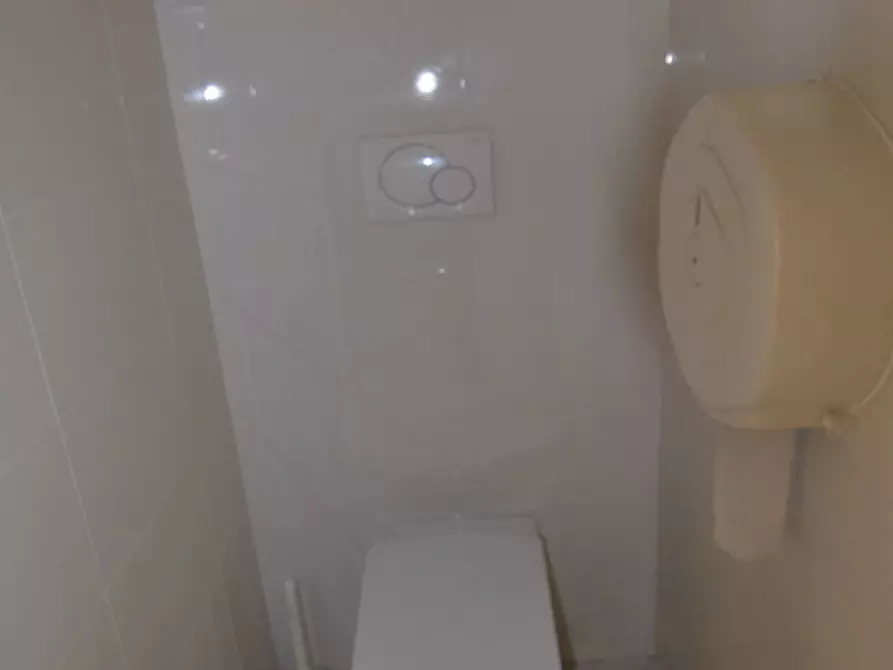 Immagine 11 di Locale commerciale in vendita  in CORSO MARTIRI DELLA LIBERAZIONE a Lecco