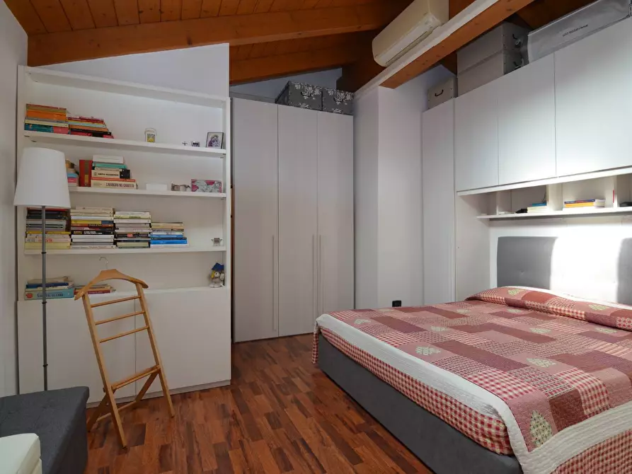 Immagine 21 di Appartamento in vendita  in VIA DE COUBERTIN a Oggiono