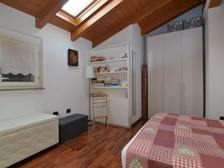 Immagine 22 di Appartamento in vendita  in VIA DE COUBERTIN a Oggiono