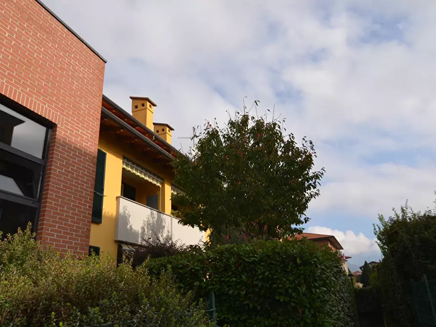 Immagine 26 di Appartamento in vendita  in VIA DE COUBERTIN a Oggiono