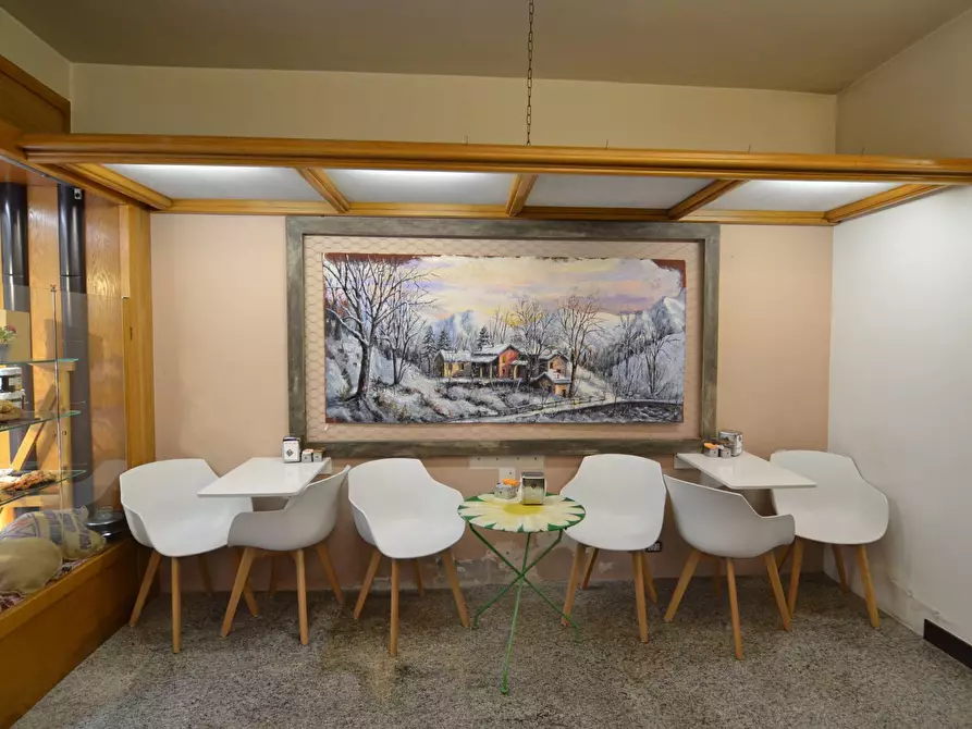 Immagine 9 di Attività commerciale in vendita  in VIA AGUDIO a Malgrate