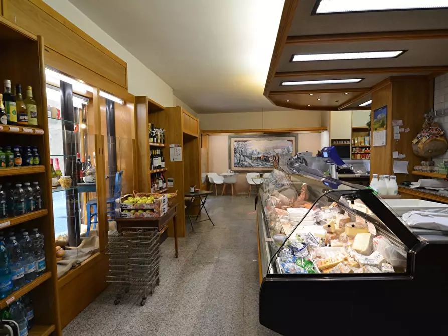 Immagine 12 di Attività commerciale in vendita  in VIA AGUDIO a Malgrate