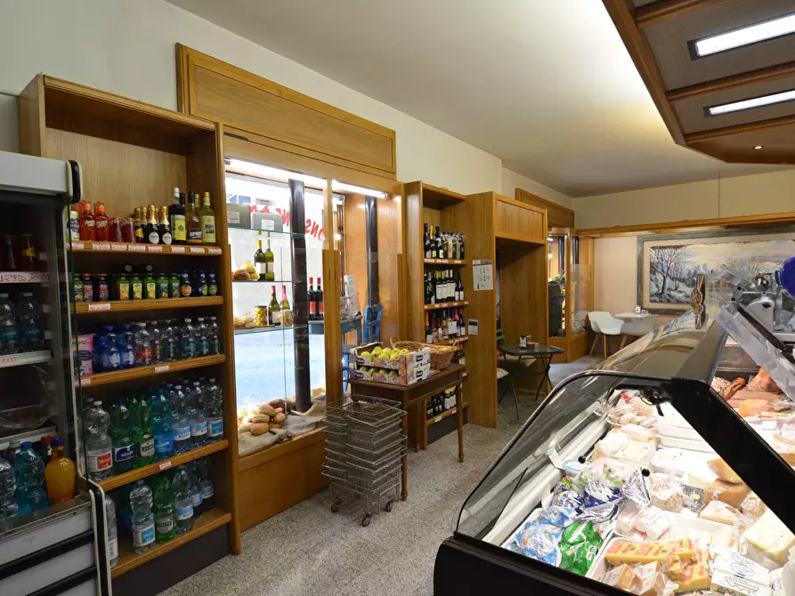 Immagine 13 di Attività commerciale in vendita  in VIA AGUDIO a Malgrate