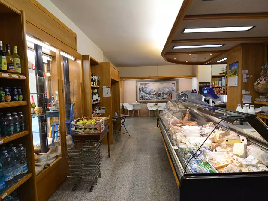 Immagine 14 di Attività commerciale in vendita  in VIA AGUDIO a Malgrate