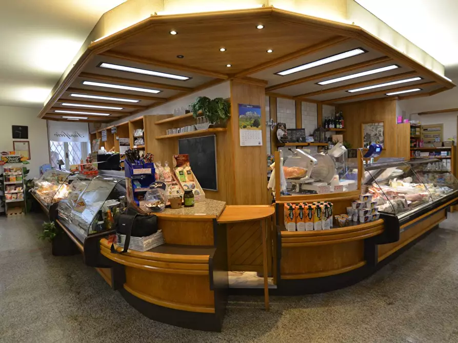 Immagine 15 di Attività commerciale in vendita  in VIA AGUDIO a Malgrate