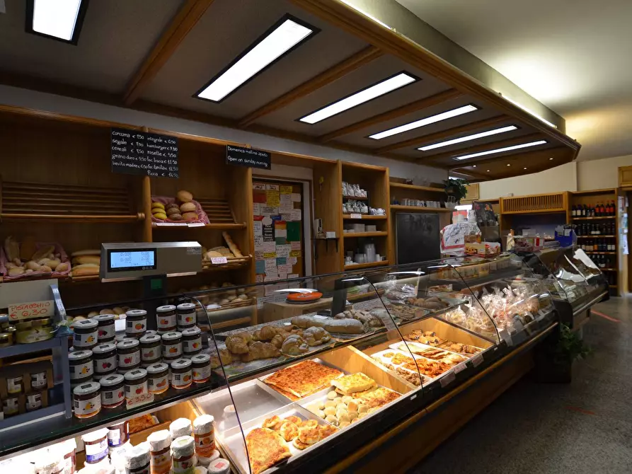 Immagine 19 di Attività commerciale in vendita  in VIA AGUDIO a Malgrate