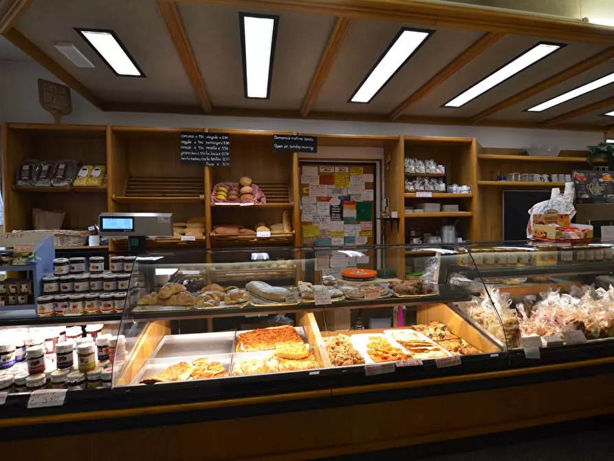 Immagine 18 di Attività commerciale in vendita  in VIA AGUDIO a Malgrate