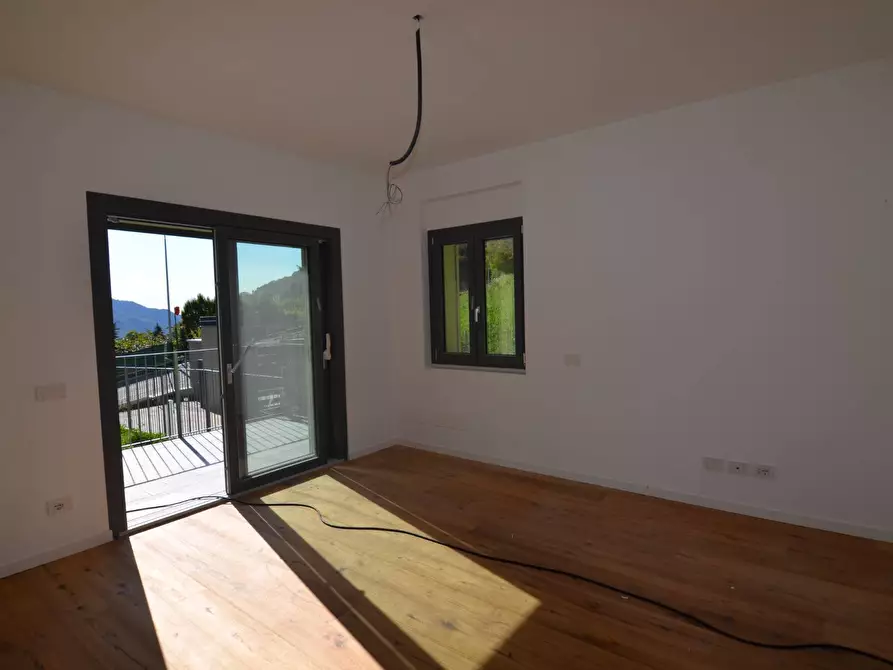 Immagine 4 di Appartamento in vendita  in VIA VALSASSINA a Lecco