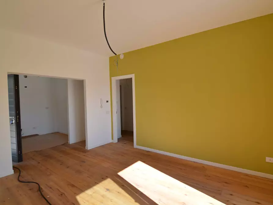 Immagine 5 di Appartamento in vendita  in VIA VALSASSINA a Lecco