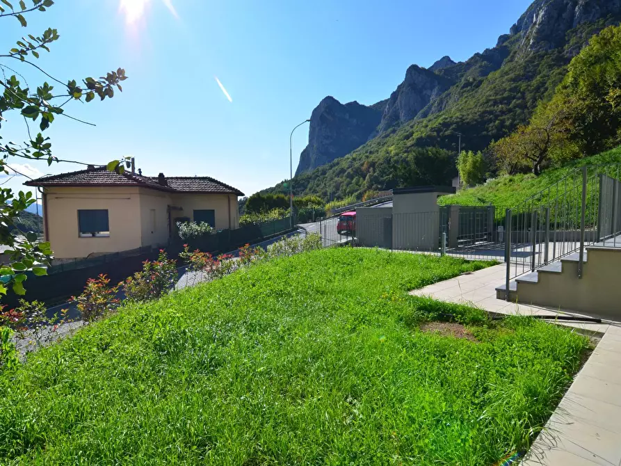 Immagine 18 di Appartamento in vendita  in VIA VALSASSINA a Lecco