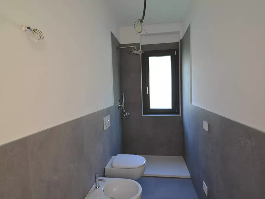 Immagine 9 di Appartamento in vendita  in VIA VALSASSINA a Lecco