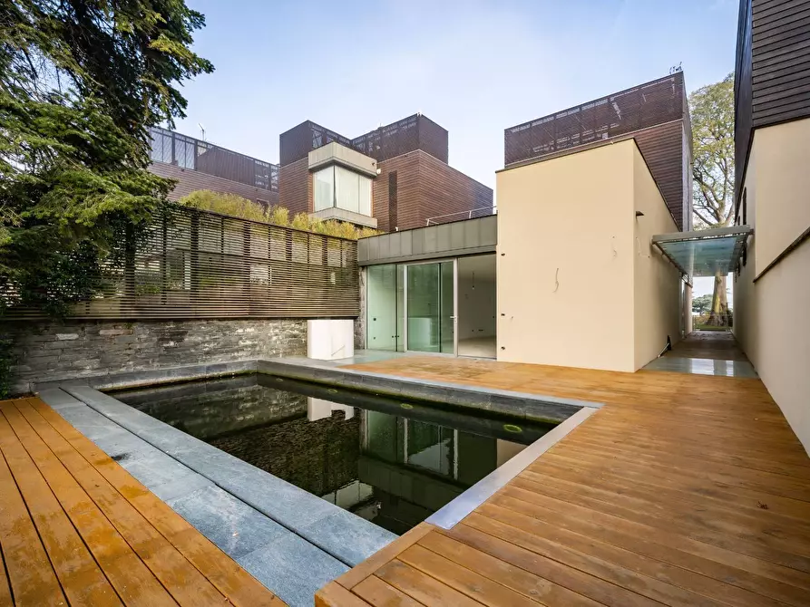 Immagine 7 di Villa in vendita  in viale Penati a Malgrate