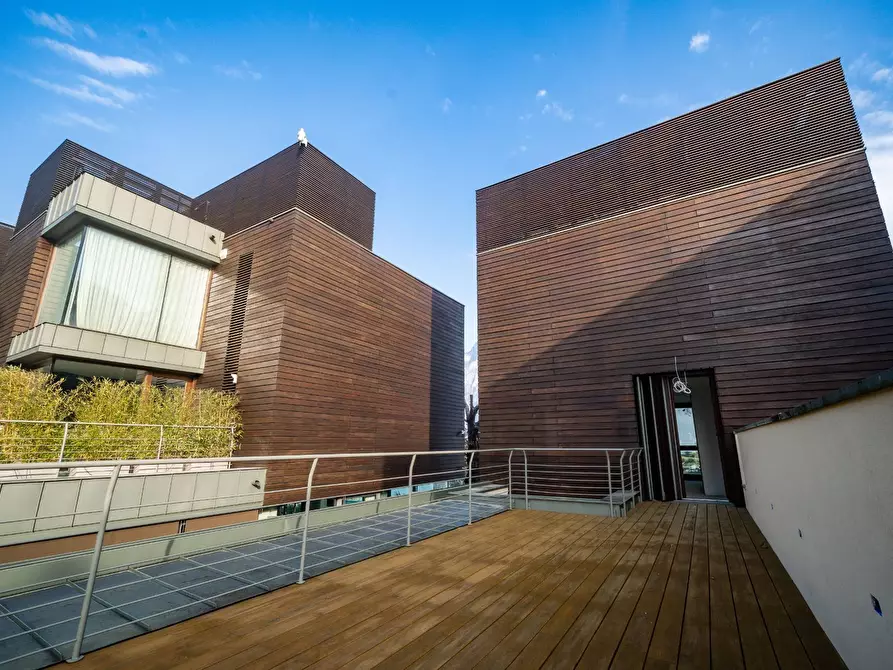 Immagine 17 di Villa in vendita  in viale Penati a Malgrate