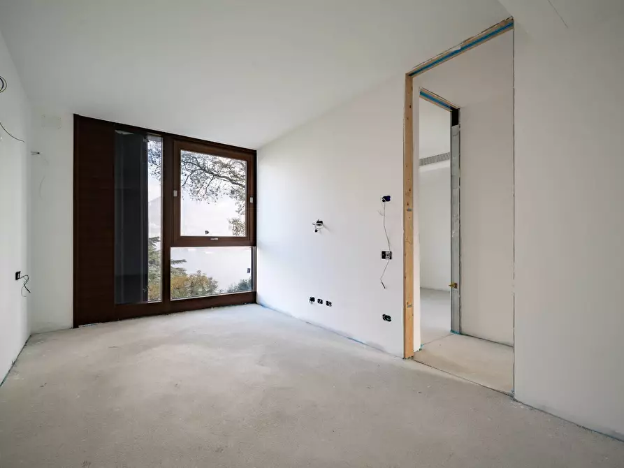 Immagine 18 di Villa in vendita  in viale Penati a Malgrate