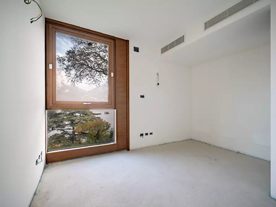 Immagine 20 di Villa in vendita  in viale Penati a Malgrate