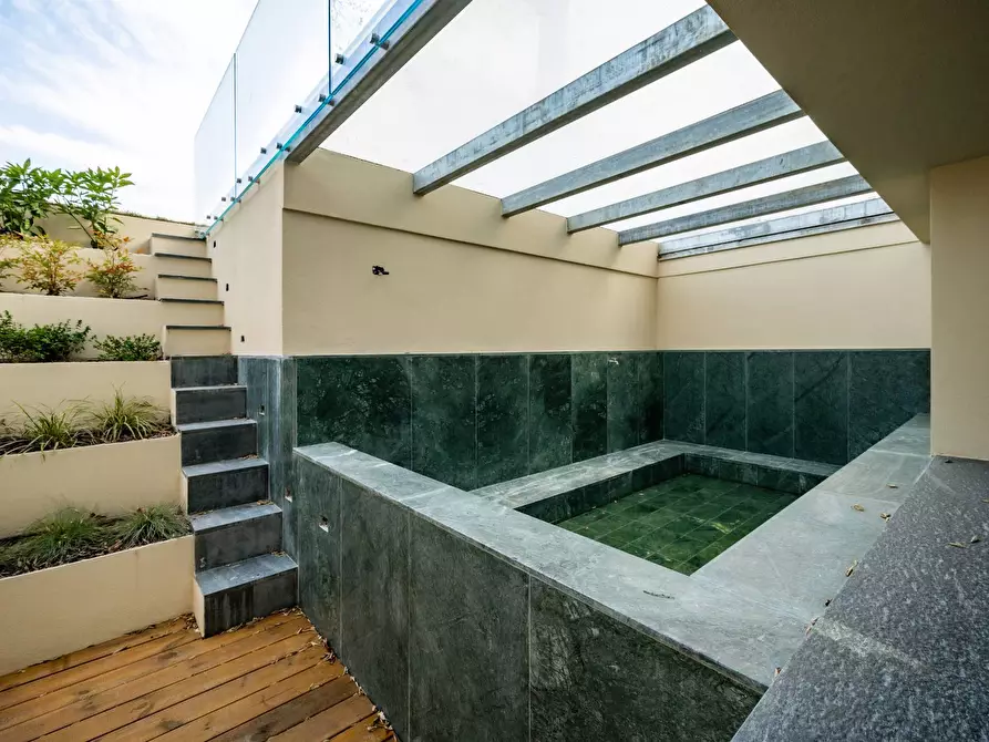 Immagine 30 di Villa in vendita  in viale Penati a Malgrate