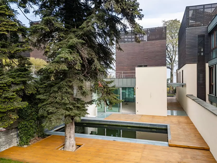 Immagine 3 di Villa in vendita  in viale Penati a Malgrate