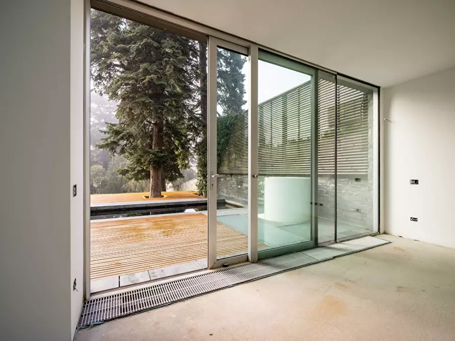 Immagine 5 di Villa in vendita  in viale Penati a Malgrate