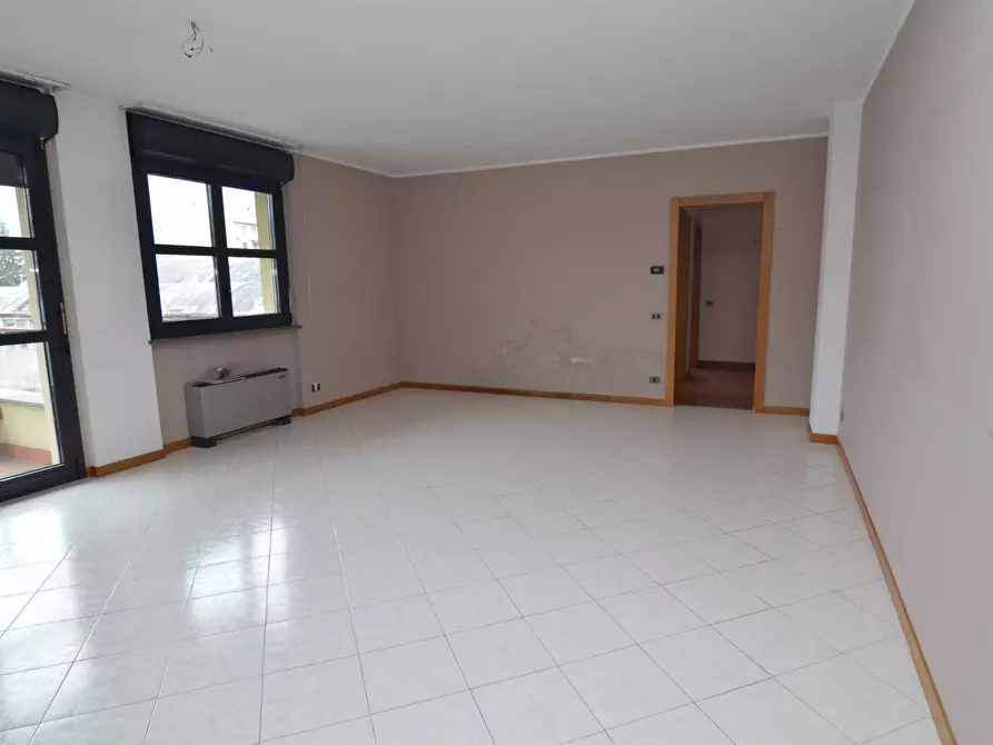 Immagine 3 di Appartamento in vendita  in VIA DELL'ISOLA a Lecco