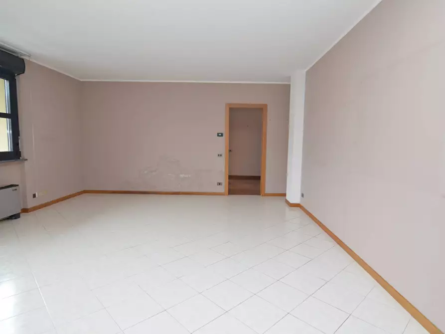 Immagine 5 di Appartamento in vendita  in VIA DELL'ISOLA a Lecco