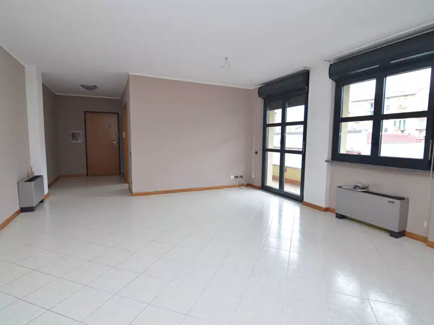 Immagine 1 di Appartamento in vendita  in VIA DELL'ISOLA a Lecco