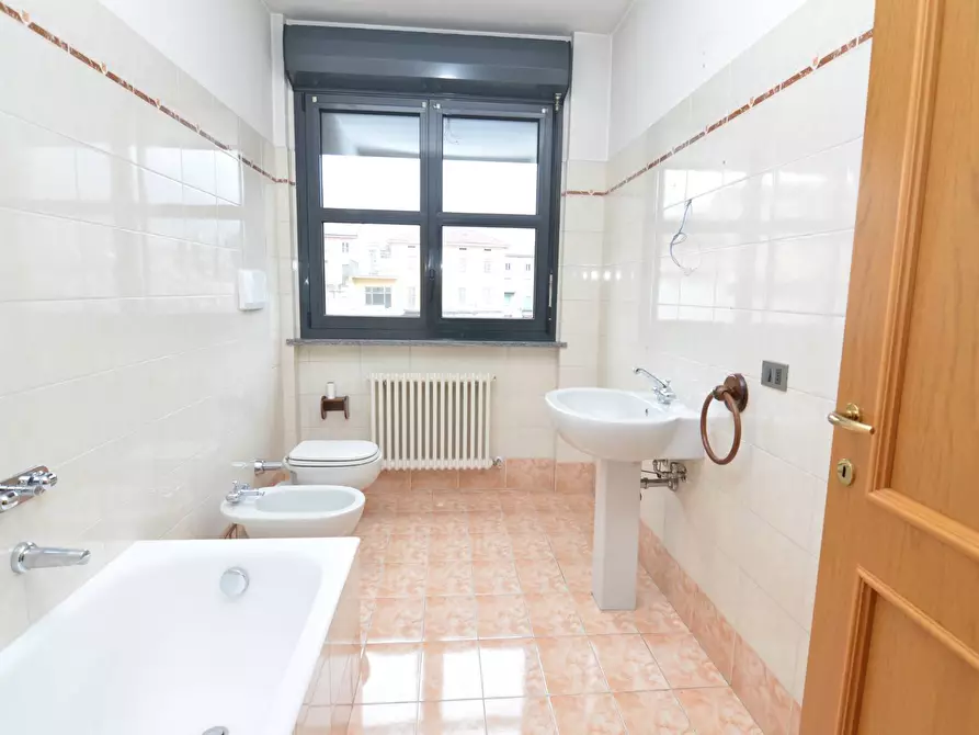 Immagine 15 di Appartamento in vendita  in VIA DELL'ISOLA a Lecco