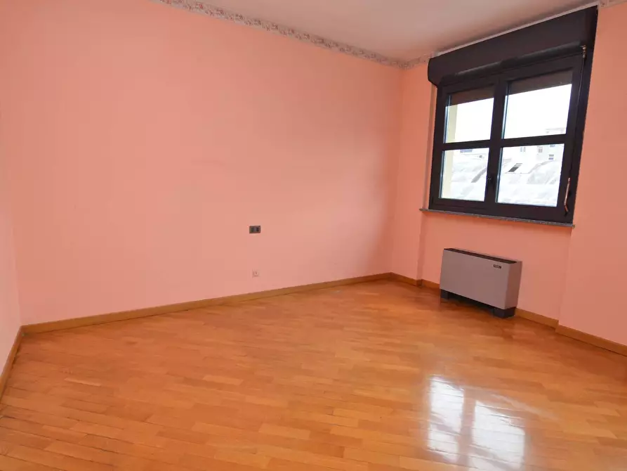 Immagine 11 di Appartamento in vendita  in VIA DELL'ISOLA a Lecco