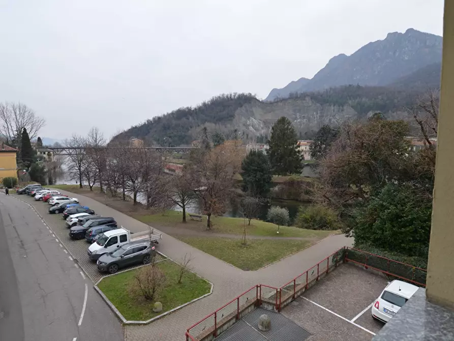 Immagine 16 di Appartamento in vendita  in VIA DELL'ISOLA a Lecco