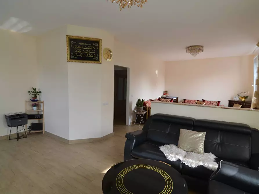 Immagine 3 di Appartamento in vendita  in VIA CAPODISTRIA a Lecco