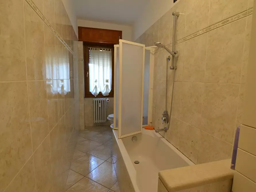 Immagine 27 di Appartamento in vendita  in VIA SPIROLA a Lecco