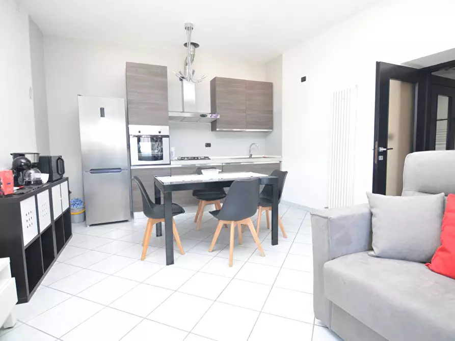 Immagine 2 di Appartamento in vendita  in VIA PERLINO a Colico