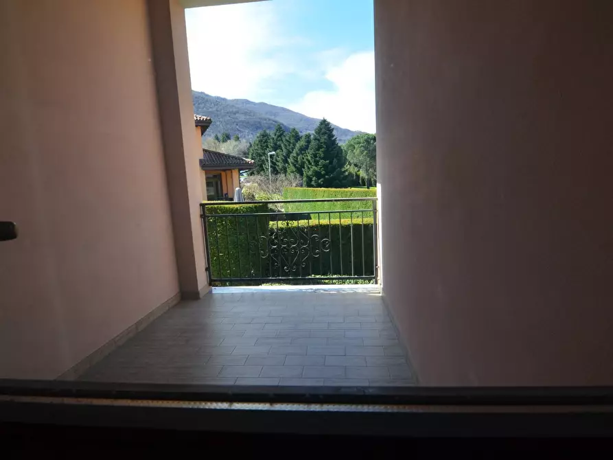 Immagine 18 di Appartamento in vendita  in VIA PERLINO a Colico