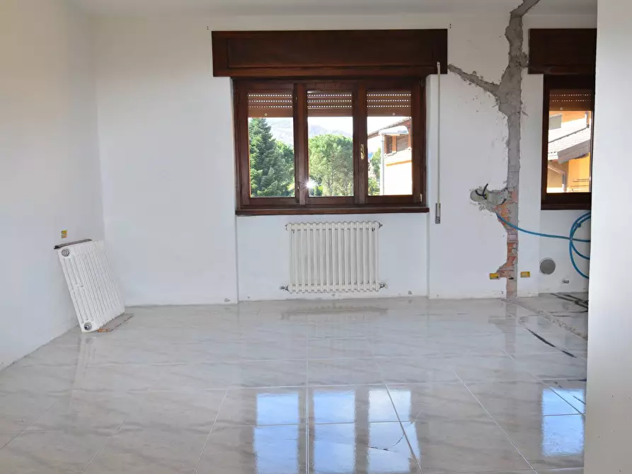 Immagine 4 di Appartamento in vendita  in VIA PERLINO a Colico