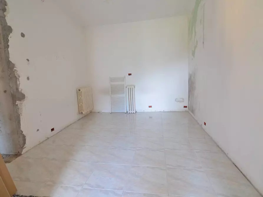 Immagine 11 di Appartamento in vendita  in VIA PERLINO a Colico