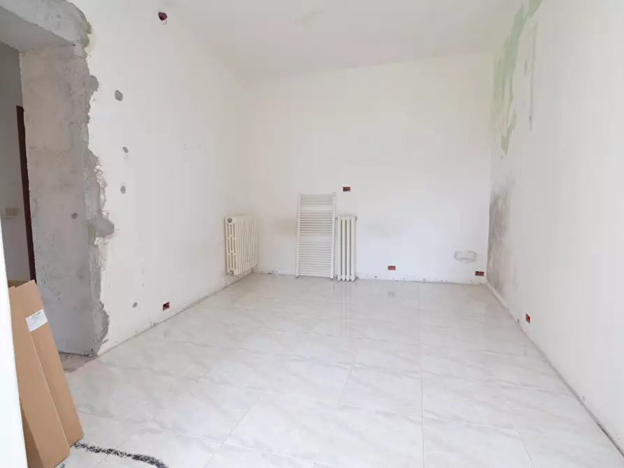 Immagine 12 di Appartamento in vendita  in VIA PERLINO a Colico